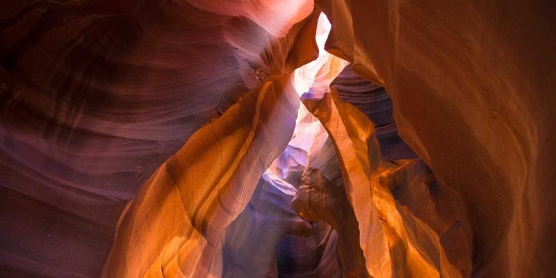 从“黑箱”到“驾驶舱”：崇尼特设备数据采集如何驱动精密加工效能革命