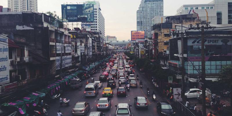 崇尼特五轴联动加工中心：如何攻克航空航天复杂曲面精密加工的终极挑战？