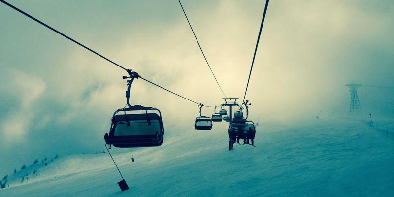 柔性物流革命:崇尼特自动化设备如何通过AGV/RGV集成打造无人化车间新标杆